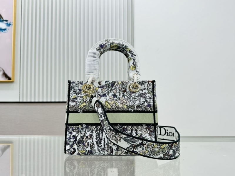 Dior Shopping Bags